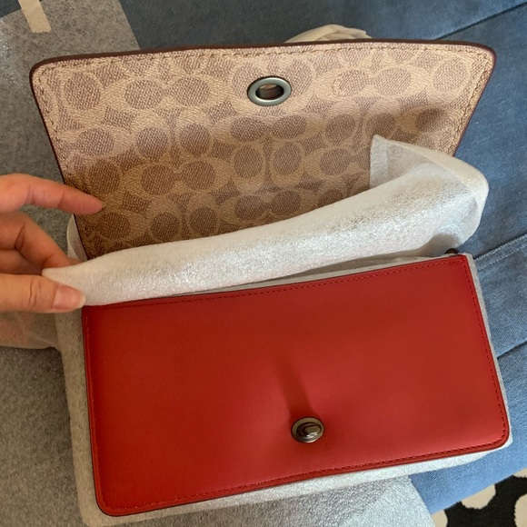 Coach Dinky Signature Canvas Blocking and Leather - Picture 5 of 7